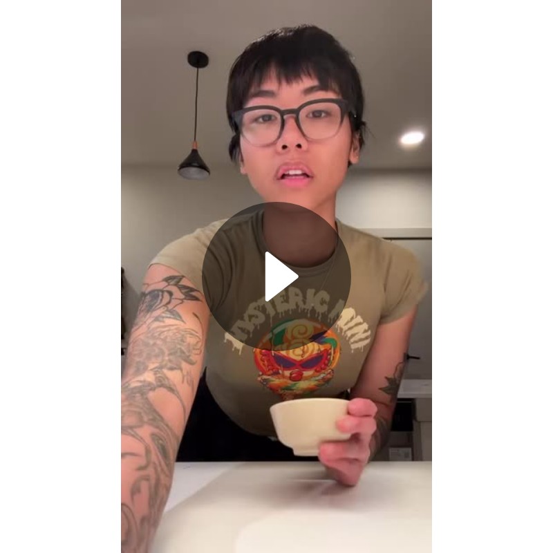 Maya Smith (mochi.munchies) Midnight sweet treat 🍓 Spotlight(02)