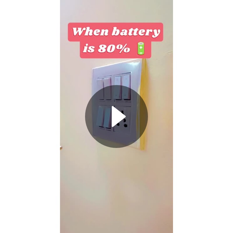 When battery is 80 🔋 When battery is 1 🪫 Spotlight on Snapchat