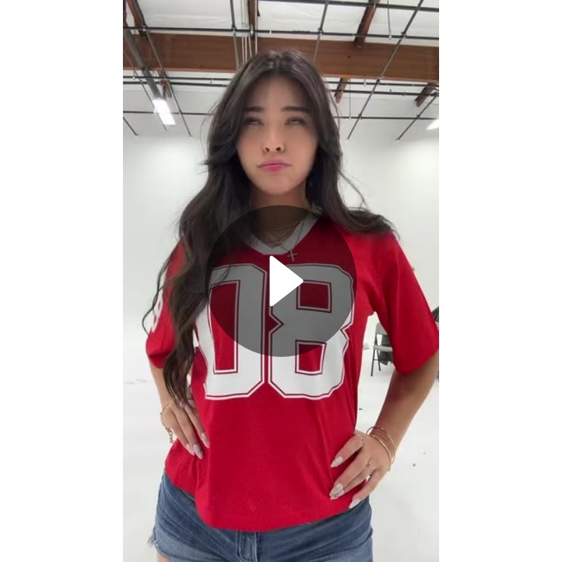 Aishah Sofey's Fashion Transformation From Sportswear to Chic Outfits