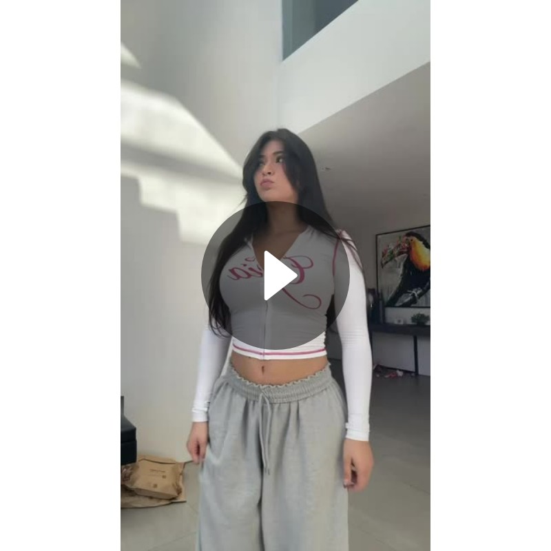 Aishah Sofey (aishahsofeyy) Models showcasing thick female fashion