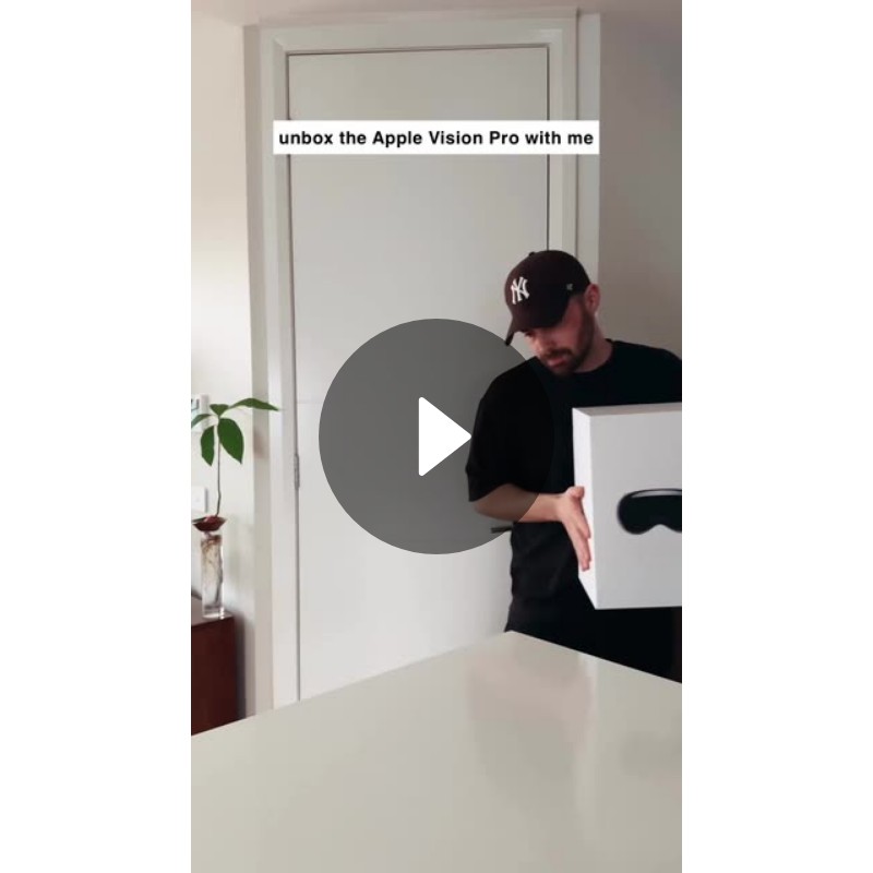 unbox the Apple Vision Pro with me | Spotlight on Snapchat