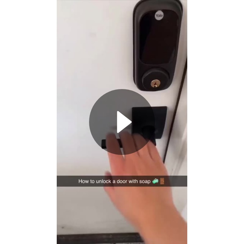 How to unlock a door with soap 🧼🚪 Spotlight on Snapchat